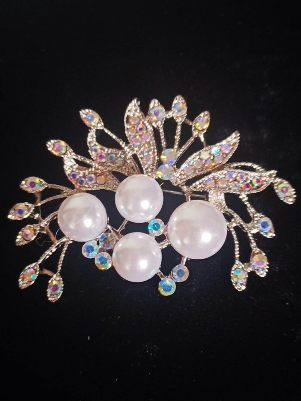 Beautiful Faux Pearl & Rhinestone Brooch - Picture 1 of 4